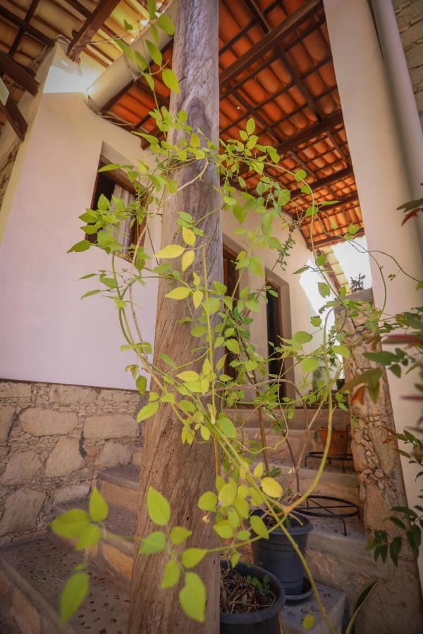 Donana Hostel De Guine Guine de Baixo Eksteriør bilde
